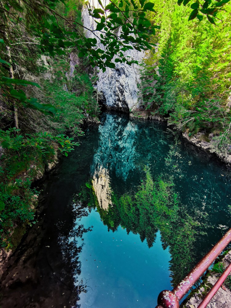 Culori Lacul Scropoasa Poze