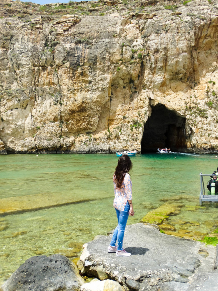 Fereastra Albastra Malta Poze