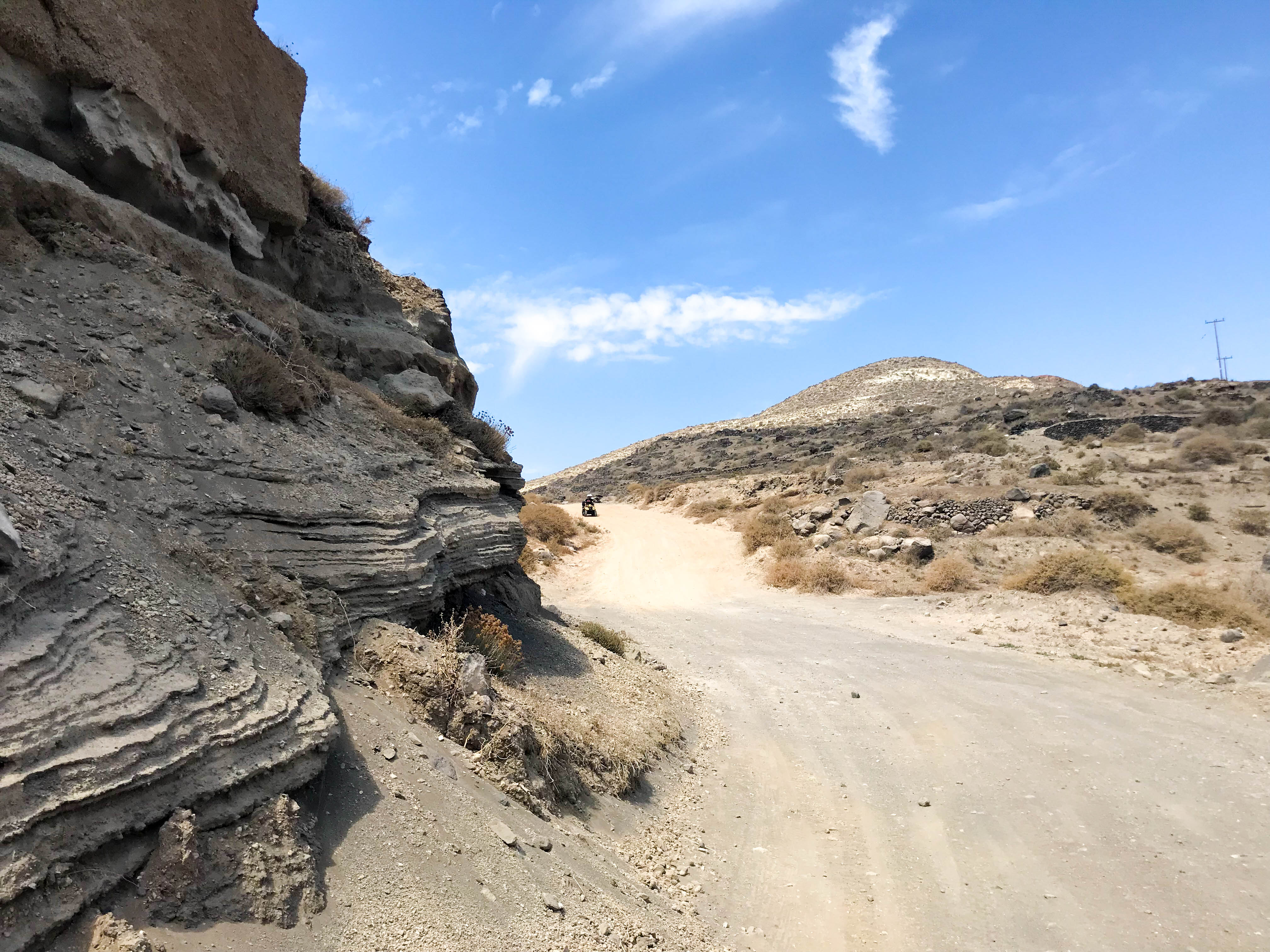White Beach Santorini Plaja
